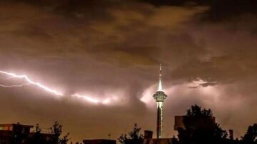 هشدار به اهالی پایتخت؛ گبار و گردوخاک ماندنی شد +پیش‌بینی ۵ روزه آب و هوای تهران