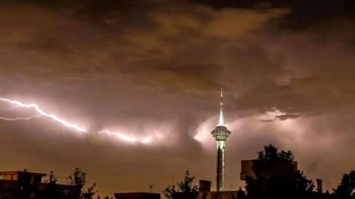 تهران همچنان در هجوم طوفان؛ برای بارش باران آماده باشید +هواشناسی ۱۸ تا ۲۱ اردیبهشت