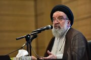 احمد خاتمی: آقای ترامپ بداند که متدینین به همان اندازه که پای ارزش‌های انقلاب اسلامی ایستاده‌اند پای ارزش‌های میهنی نیز ایستاده‌اند