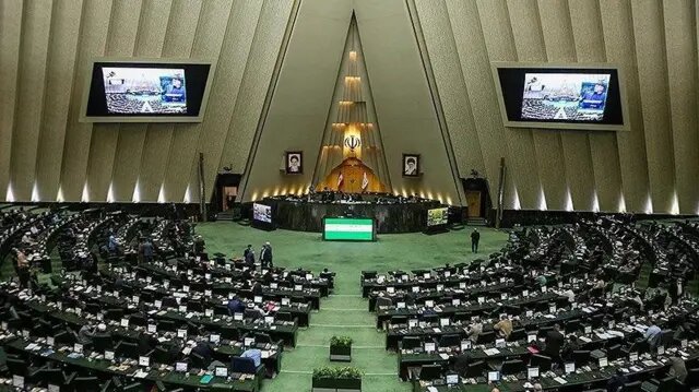 ادعای میرسلیم ریشه در کجا دارد؟/ آیا نمایندگان بخاطر موافقت یا مخالف با استیضاح وزرا رشوه می‌گیرند؟