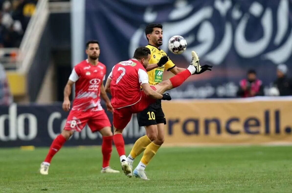ستاره سپاهان به پرسپولیس پیوست +عکس