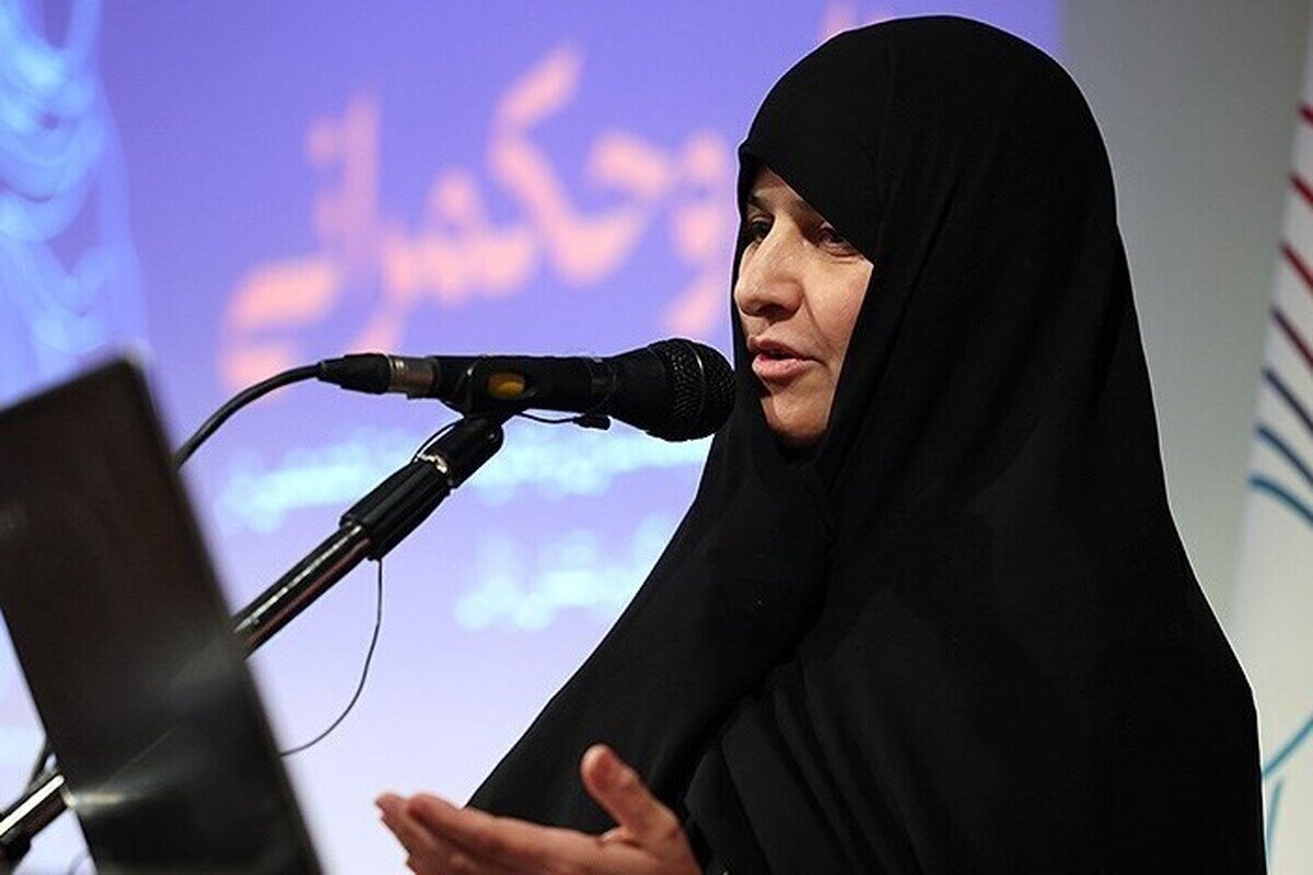 جمیله علم‌الهدی جا پای احمدی‌نژاد گذاشت!