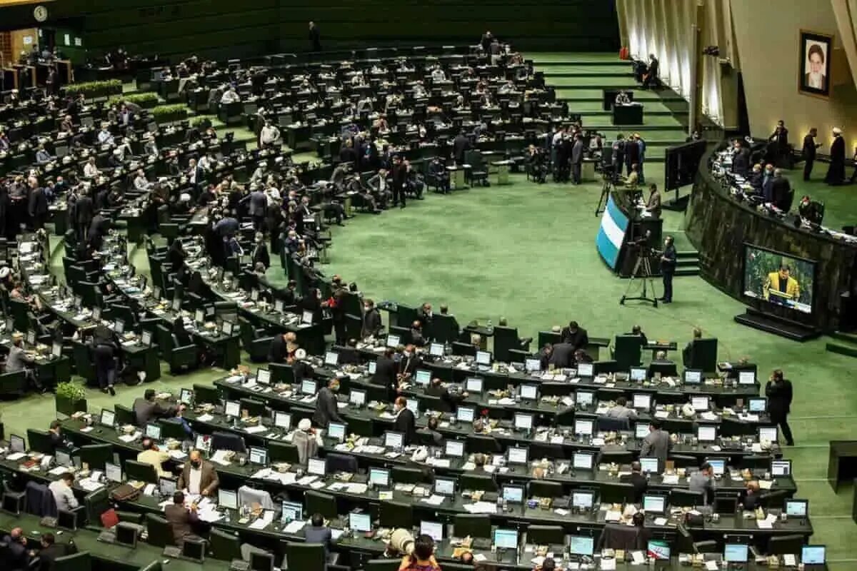 مصوبه مجلس دوازدهم درباره خروج ایران از NPT نشان داد هنوز کشور با واقع‌گرایی در پرونده هسته‌ای فاصله دارد