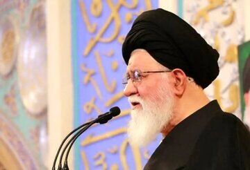 علم الهدی: مردمی که در نماز جمعه پشت سر امام جمعه می‌ایستند، در زندگی سعادتمند خواهند شد