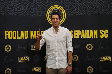 اخباری، سنگربان جدید سپاهان شد +عکس