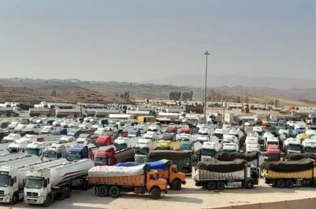آخرین جزئیات وضعیت کامیونداران از زبان یک نماینده: مسائل صنفی از جمله بیمه، تامین قطعات، تامین سوخت مازاد بر بارنامه، پرداخت کرایه‌ها رفع شده است