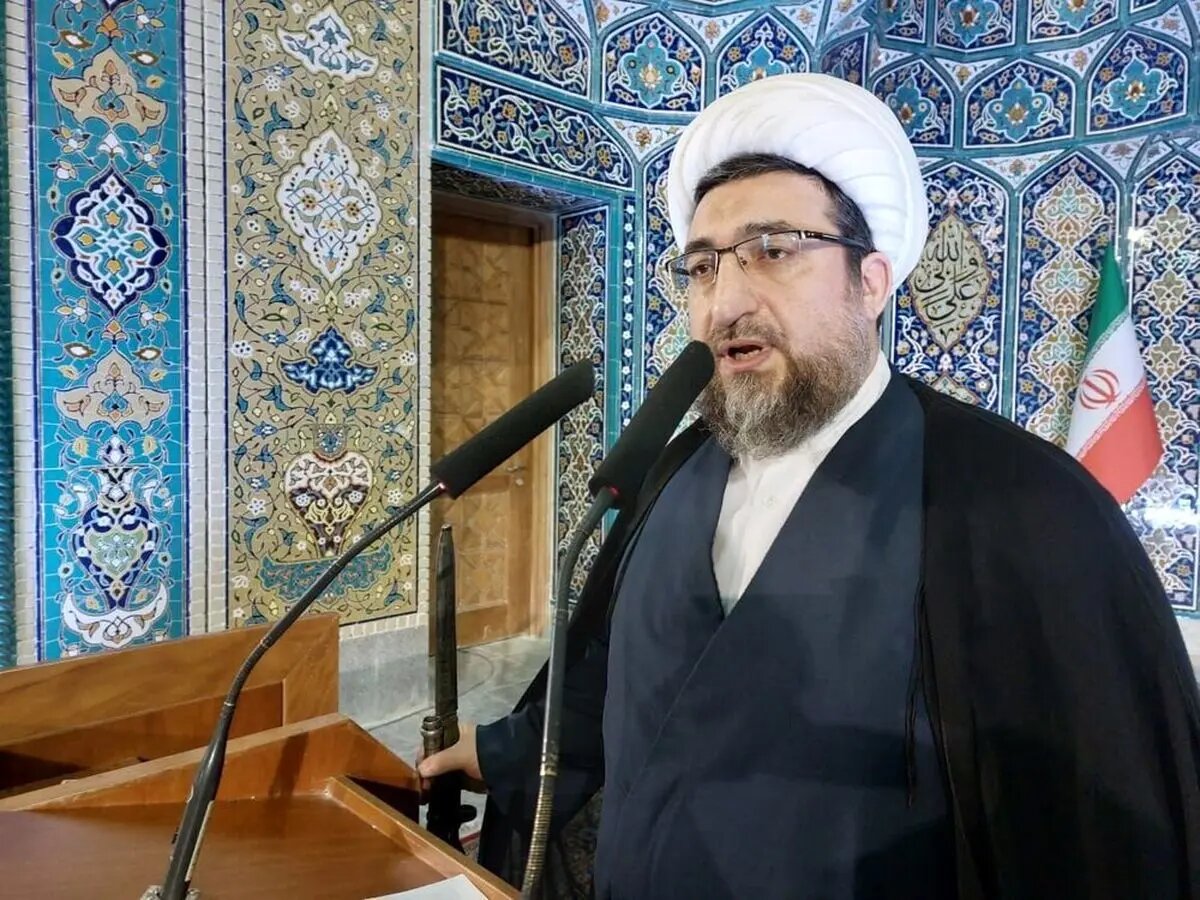 امام جمعه تبریز: از هیچ کس اجازه نمی‌گیریم؛ انرژی هسته‌ای و غنی سازی را به نهایت می‌رسانیم
