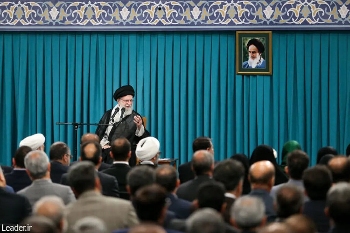 رهبر انقلاب: از نشانه‌های همکاری مجلس، کاهش احضار و سوال از دولت است