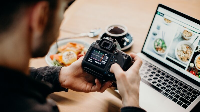 آموزش عکاسی از محصول با دوربین | ۱۰ نکته کاربردی