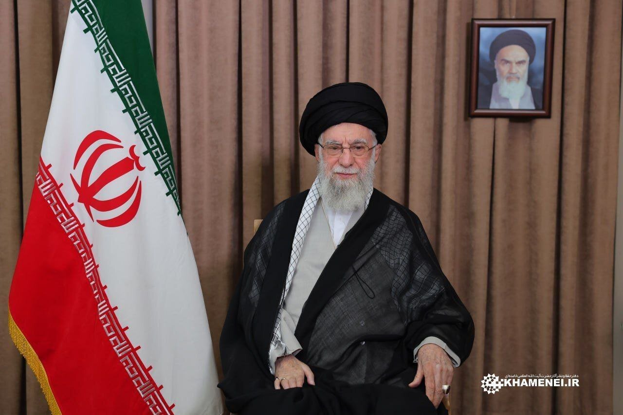 فرمانده کل قوا: آمریکایی‌ها بدانند هرگونه ورود نظامی آنها بدون تردید با صدمه جبران‌ناپذیر همراه خواهد بود