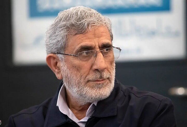 سردار قاآنی: رئیس جمهور آمریکا شخصا از میدان جنگ یمن اعلام فرار کرد