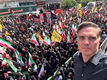 سلفی خبرنگار سی‌ان‌ان با تهرانی‌ها خبرساز شد