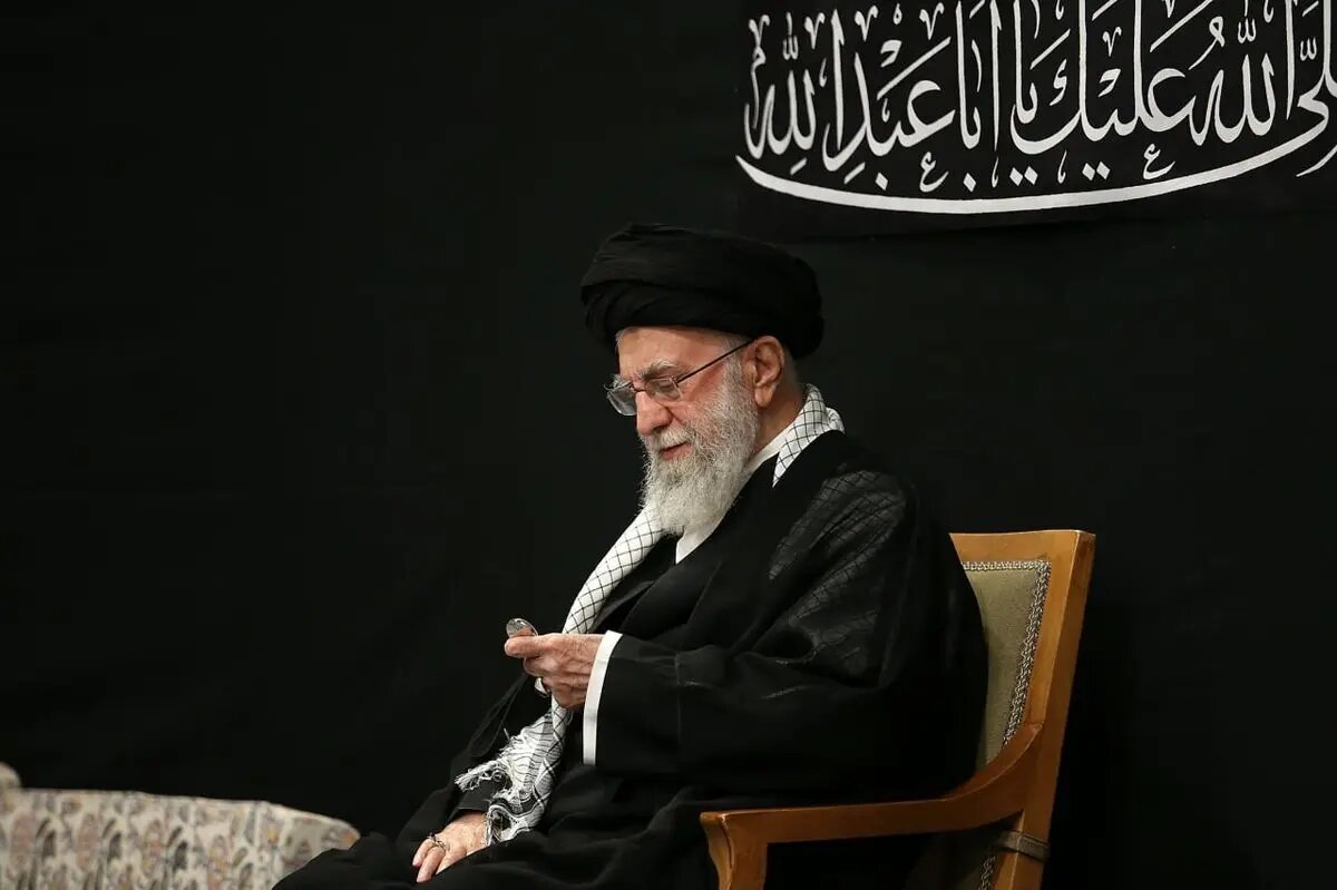 معنای حضور رهبر انقلاب در مراسم شب عاشورا در حسینیه امام خمینی چه بود؟