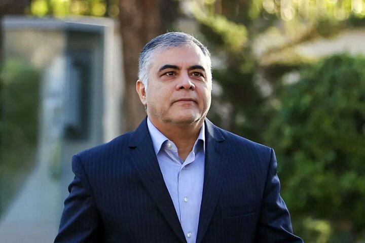 پاکنژاد: تصمیم‌گیری درباره چند نرخی شدن بنزین فراتر از وزارت نفت است