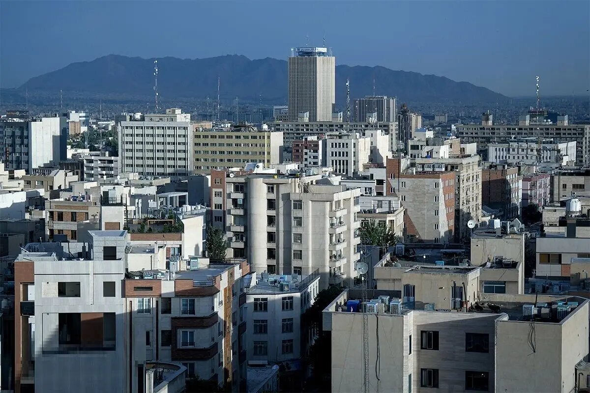 قیمت مسکن در شمال تهران ۳۰ درصد کاهش یافت؛ فروشندگان در حال مهاجرت هستند