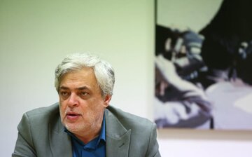 مهاجری تندروها را با خاک یکسان کرد: ذات برخی‌هایشان هتاکی و بی‌ادبی کردن است