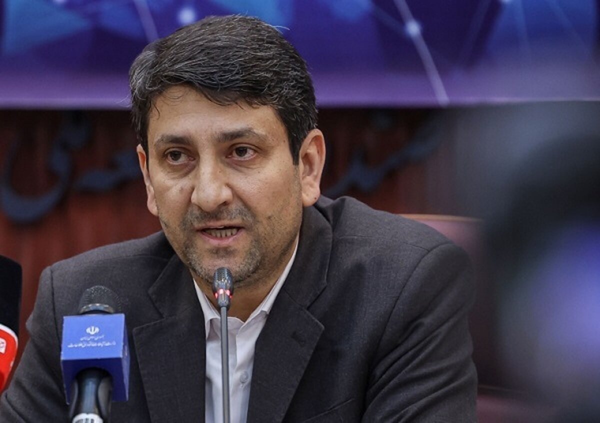 ستار هاشمی: برخورداری از فیبر نوری نیازمند هزینه جدید مشترکان نیست
 ستار هاشمی: برخورداری از فیبر نوری نیازمند هزینه جدید مشترکان نیست