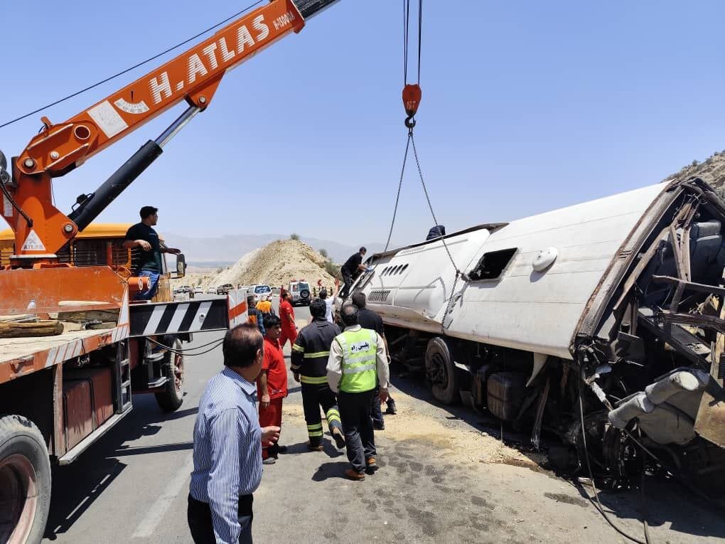 تصادف مرگبار در استان فارس با ۵۵ کشته و مصدوم!