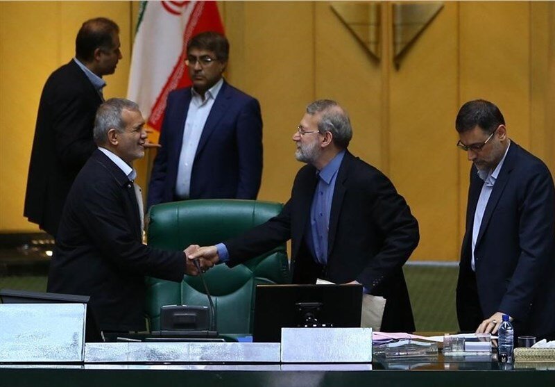 ادعایی عجیب: پزشکیان استعفا می‌دهد و لاریجانی رئیس دولت می‌شود!