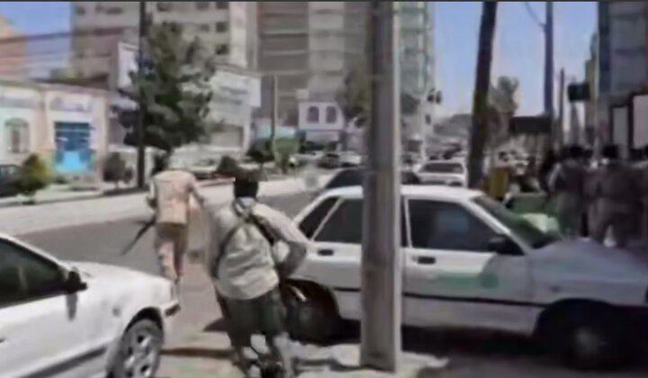 اولین تصاویر از شروع درگیری در نزدیکی دادگستری زاهدان منتشر شد