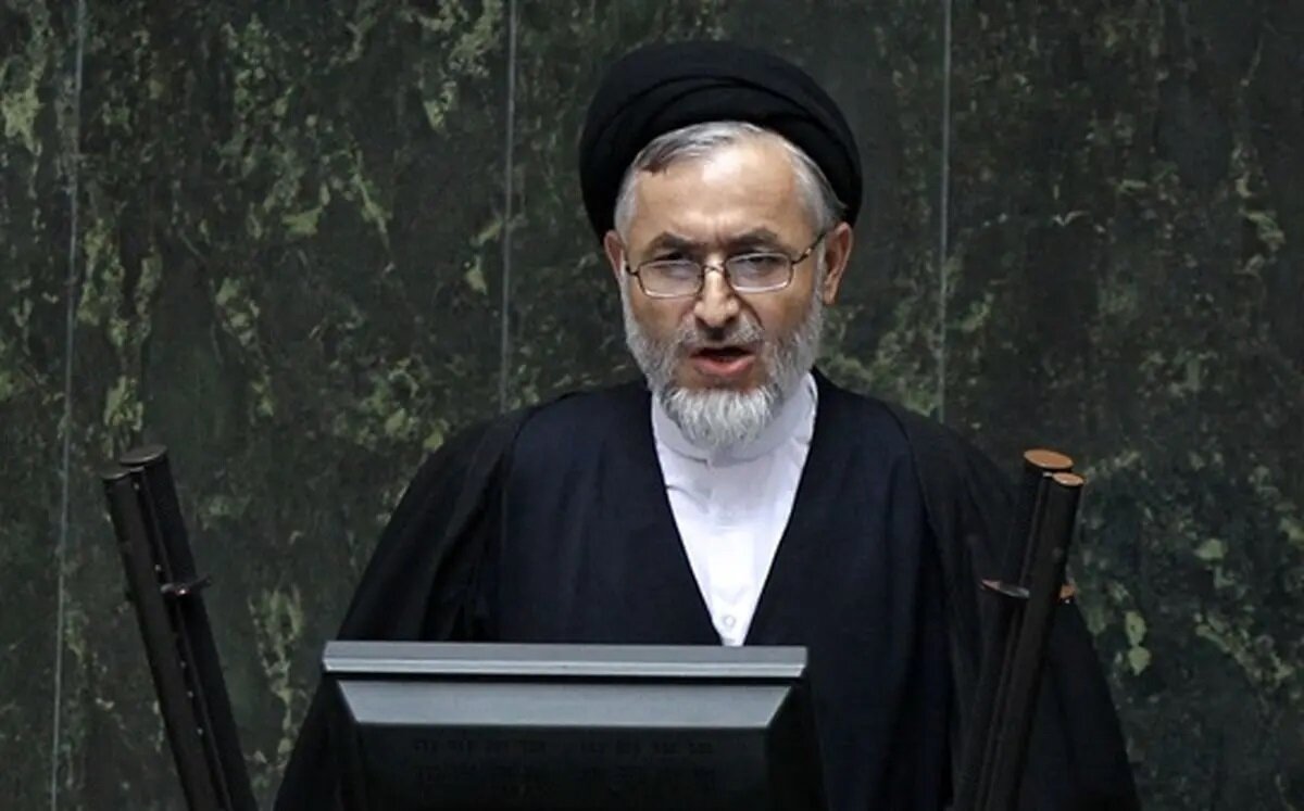 شنیده شده ۳۵ نفر قالیباف را در سفر به ژنو همراهی کردند، این مصداق بارز ریخت و پاش بیتالمال است شنیده شده ۳۵ نفر قالیباف را در سفر به ژنو همراهی کردند، این مصداق بارز ریخت و پاش بیتالمال است