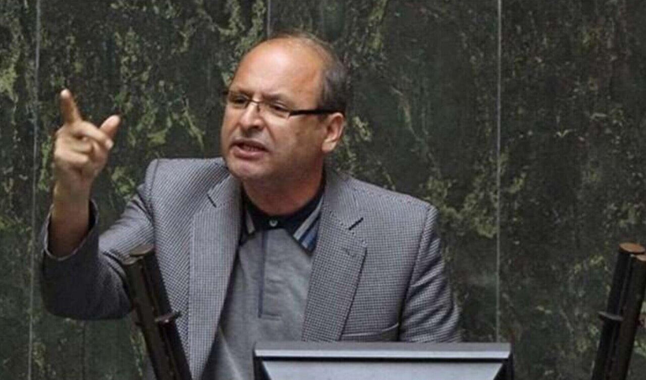 آمریکایی‌ها حاضر به پرداخت خسارت نشده‌اند؛ گفته‌اند چون ایران مرتب در شعارها «مرگ بر آمریکا» می‌گوید، ما طبق ماده ۵۱ منشور، می‌توانیم از خود دفاع کنی