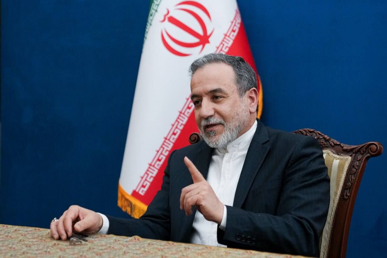 وزیر خارجه: برای مصالح کشور می‌جنگیم/ گزینه‌ نظامی کارایی نداشته!