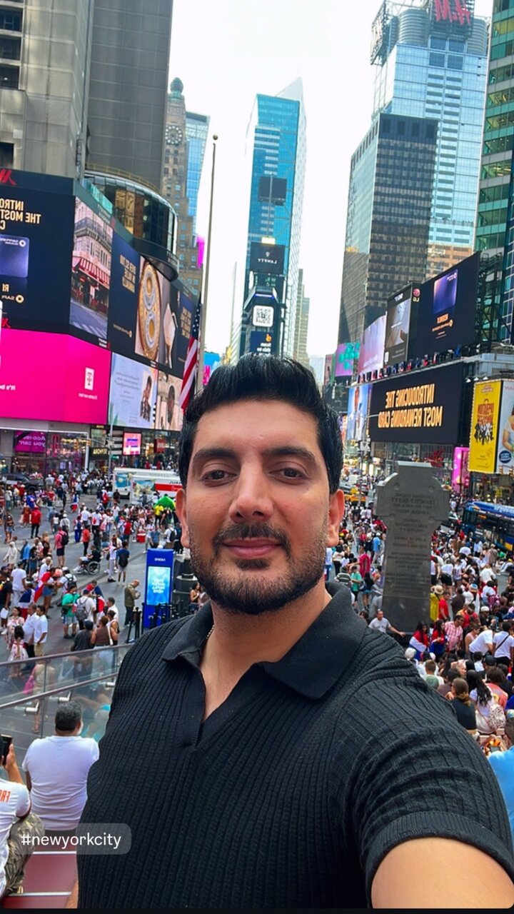 فرزاد فرزین