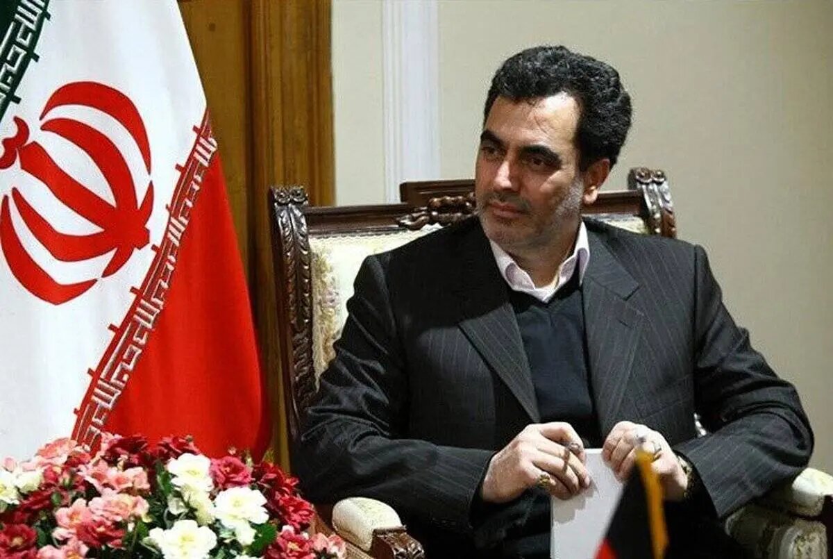 هروی: کسانی که با مذاکره مخالفند با بالا رفتن از دیوار سفارتخانهها موافق بودند
هروی: کسانی که با مذاکره مخالفند با بالا رفتن از دیوار سفارتخانهها موافق بودند