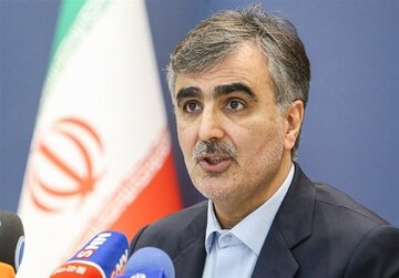 تیغ تیز انتقاد به مدیریت فرزین در بانک مرکزی؛ چرا آقای مدیر سکوت کرده است؟