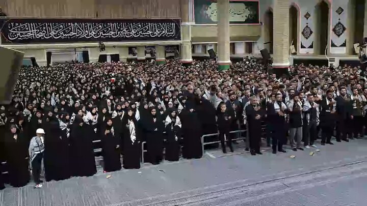 مراسم عزاداری روز اربعین دانشجویان در بیت‌ رهبری برگزار شد +ویدیو