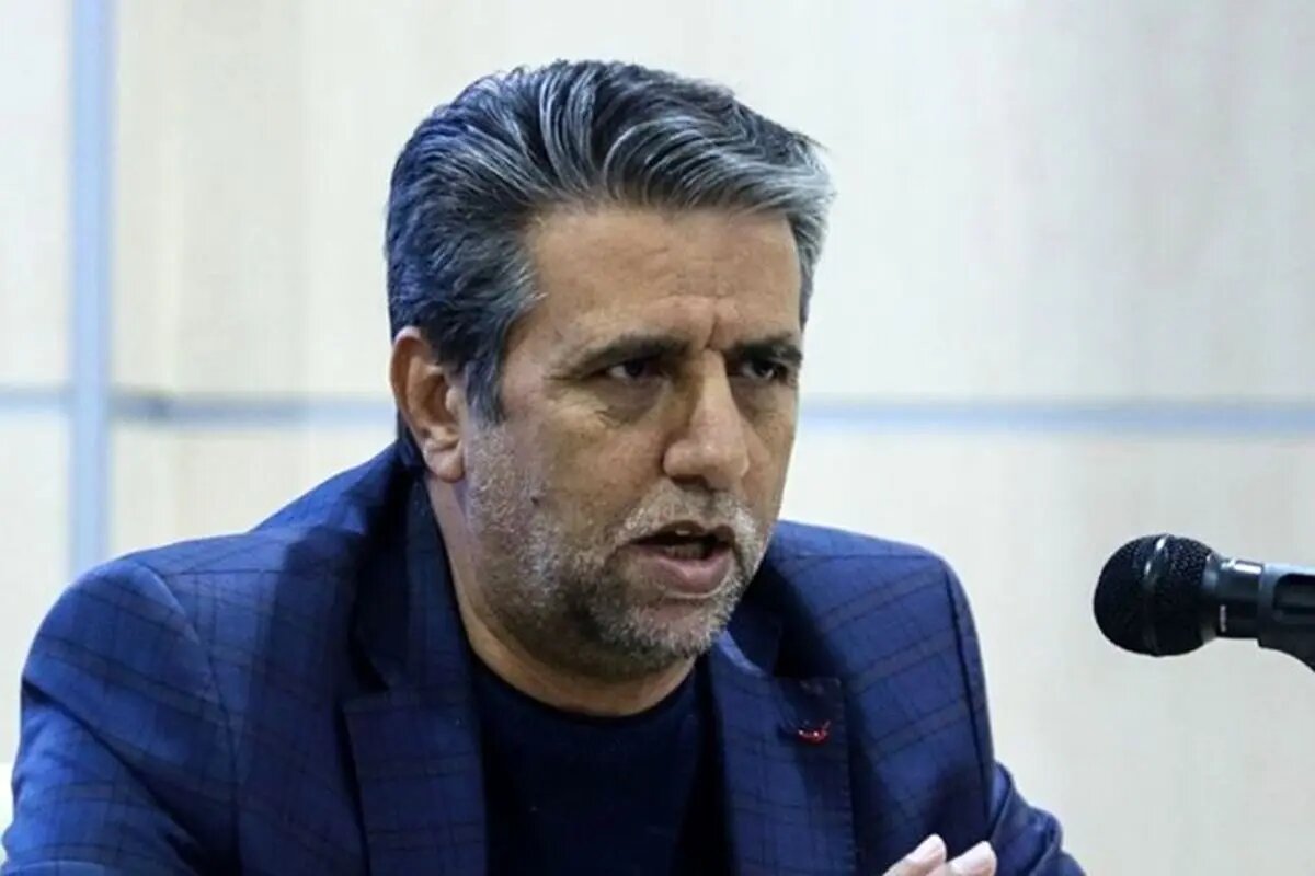 انتقاد نسبت به هتاکی‌ها به رئیس‌جمهور/ تلویزیون را که باز می‌کنید در آن از بالا تا پایین مملکت را فحش می‌دهند
