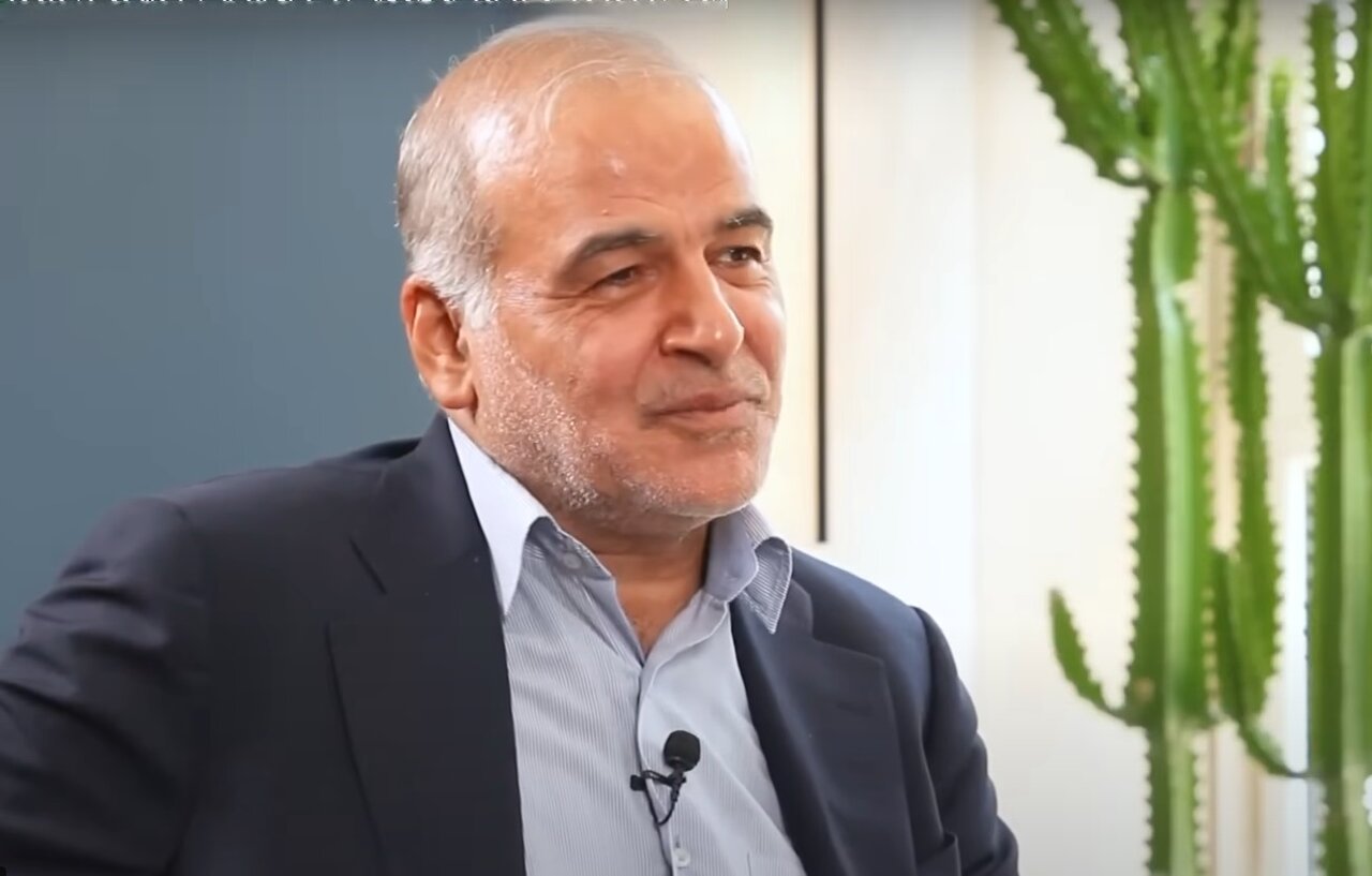 پیغام و پسغام فایده ندارد؛ مذاکره با آمریکا باید مستقیم باشد