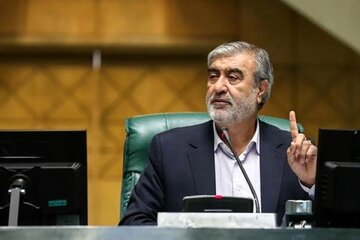 مجلس پشت عراقچی درخواهد آمد؟