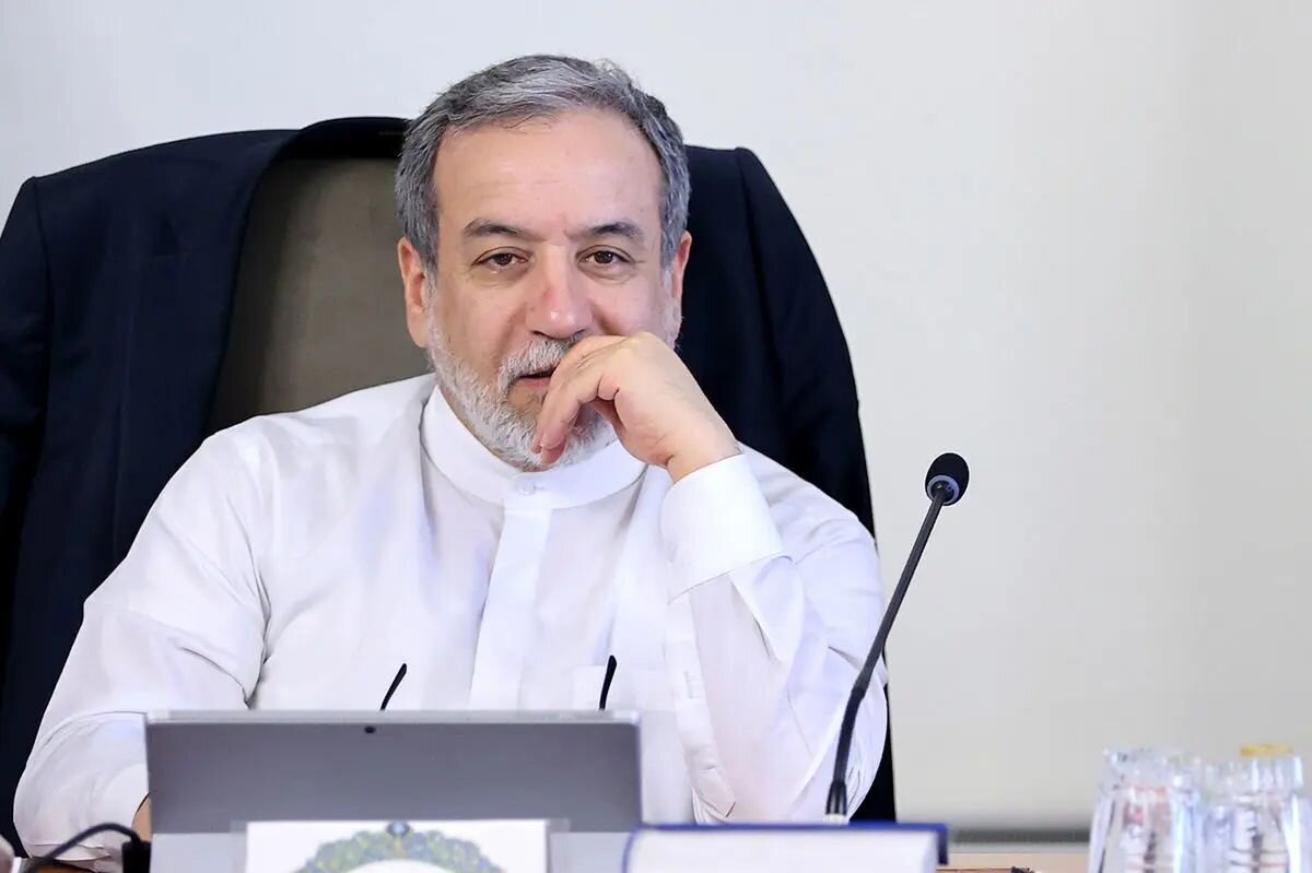 عراقچی: موضوع هستهای ایران، مذاکراتی که میتواند شکل بگیرد و اسنپبک، در نشست شانگهای مورد بحث قرار میگیرد عراقچی: موضوع هستهای ایران، مذاکراتی که میتواند شکل بگیرد و اسنپبک، در نشست شانگهای مورد بحث قرار میگیرد