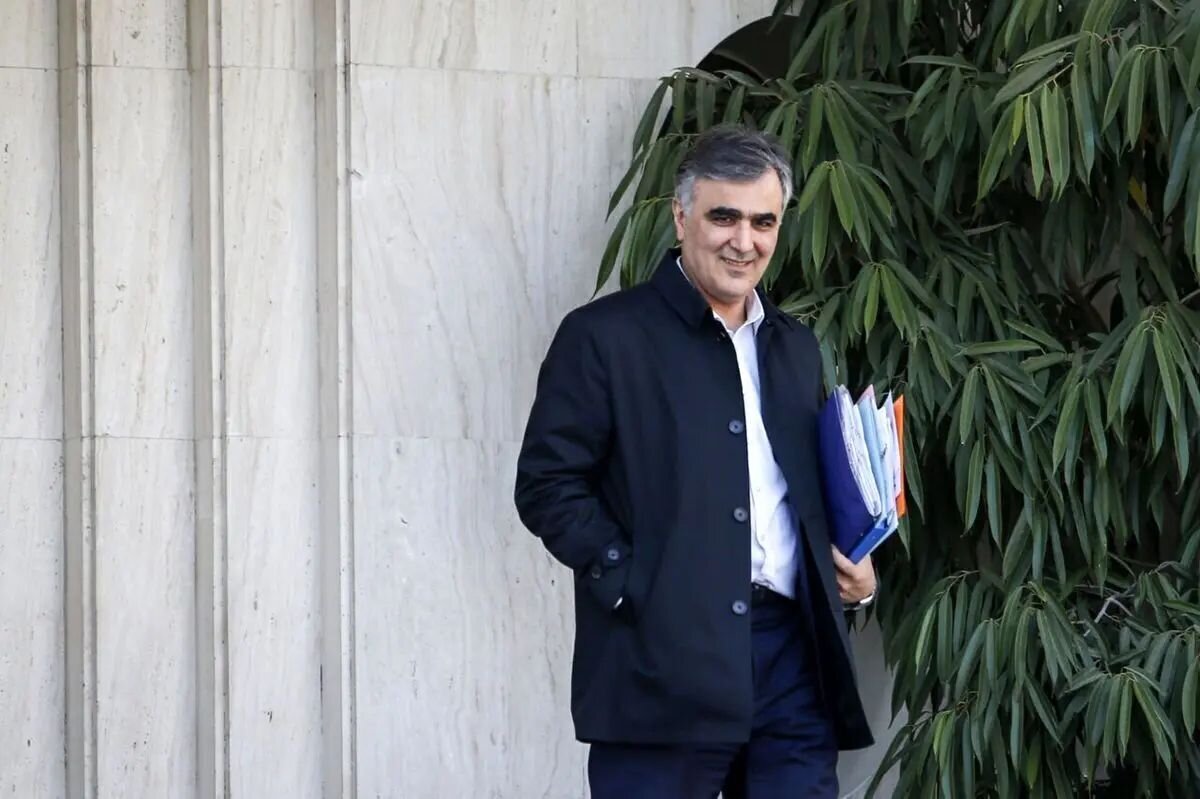 رئیس بانک مرکزی: شایعات اخیر درباره ناتوانی کشور در مدیریت بازار ارز و کالا، ناشی از فضاسازی رسانه‌ای و ایجاد ترس است