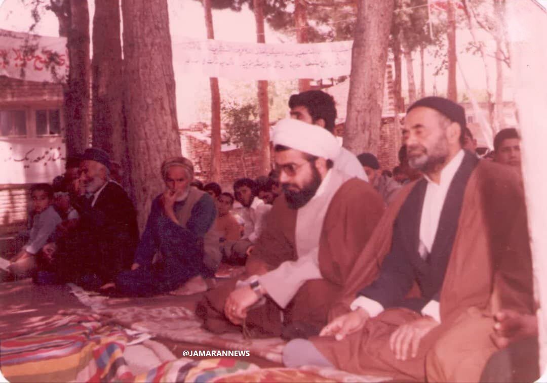 تصویری از حسن روحانی در نماز جمعه سال ۱۳۶۰ را ببینید!