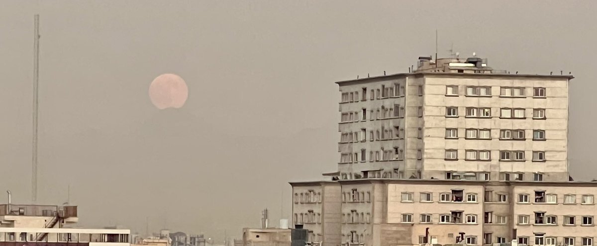 اولین تصویر از ماه خونین را ببینید