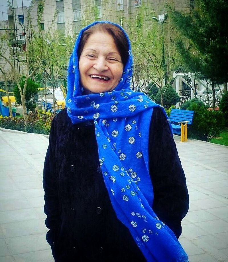 مادر نوش آفرین