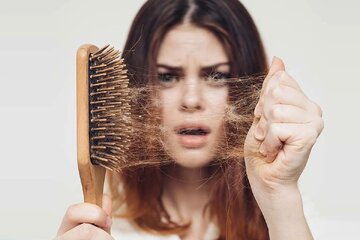 از گوشت قرمز تا نوشیدنی‌های شیرین؛ این خوراکی‌ها باعث ریزش مو می‌شوند