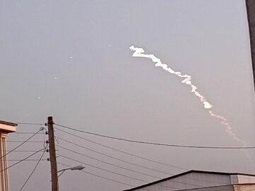 جسمی عجیب در آسمان سمنان پیدا شد +تصاویر