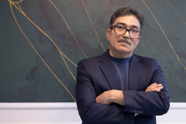 مجلس چشم بر روی خیانت فرزین بسته‌/ باید از رئیس بانک مرکزی درباره جهش دلار سوال پرسید