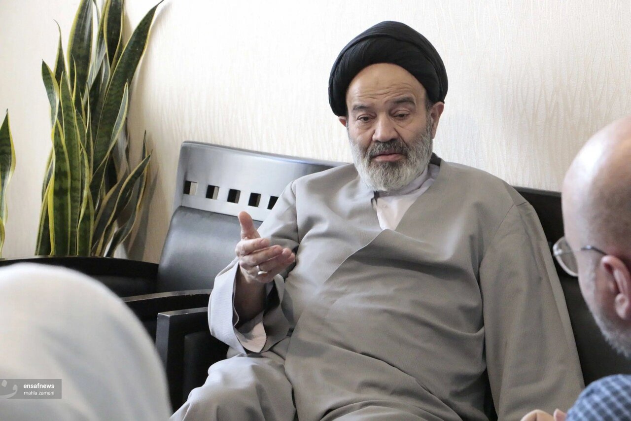 ابوالحسن نواب: خیلی طول می‌کشد طرفداران روحانی و جلیلی به بلوغ برسند