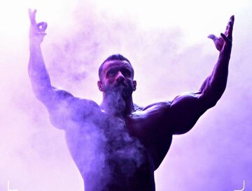 شاهکاری تازه از صداوسیما علیه مردم داغدار/ چرا ویدیوی رقص هادی چوپان پخش شد؟