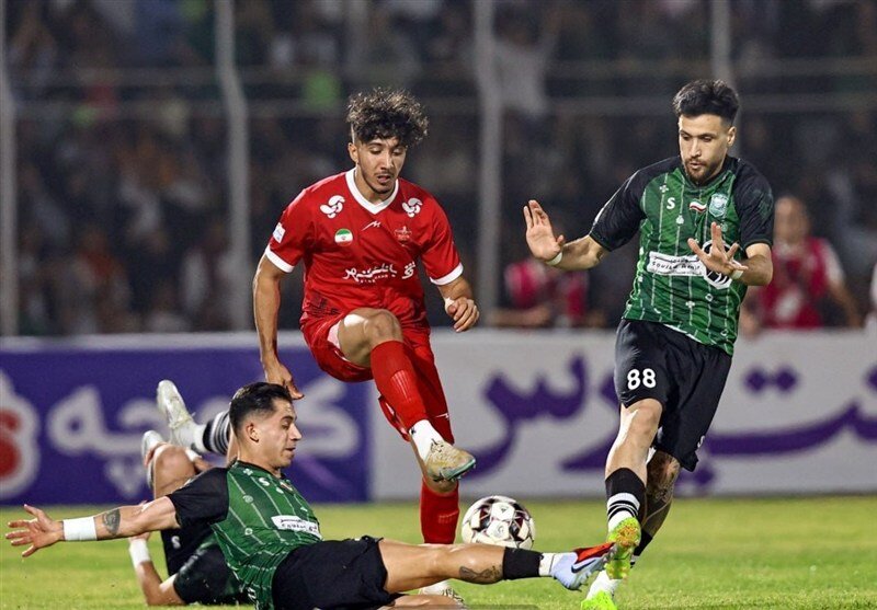 خیبر خرم‌آباد ۲-۱ پرسپولیس/ نابودی تنها رکورد سرخ‌ها؛ هلی‌کوپتر در خرم‌آباد سقوط کرد