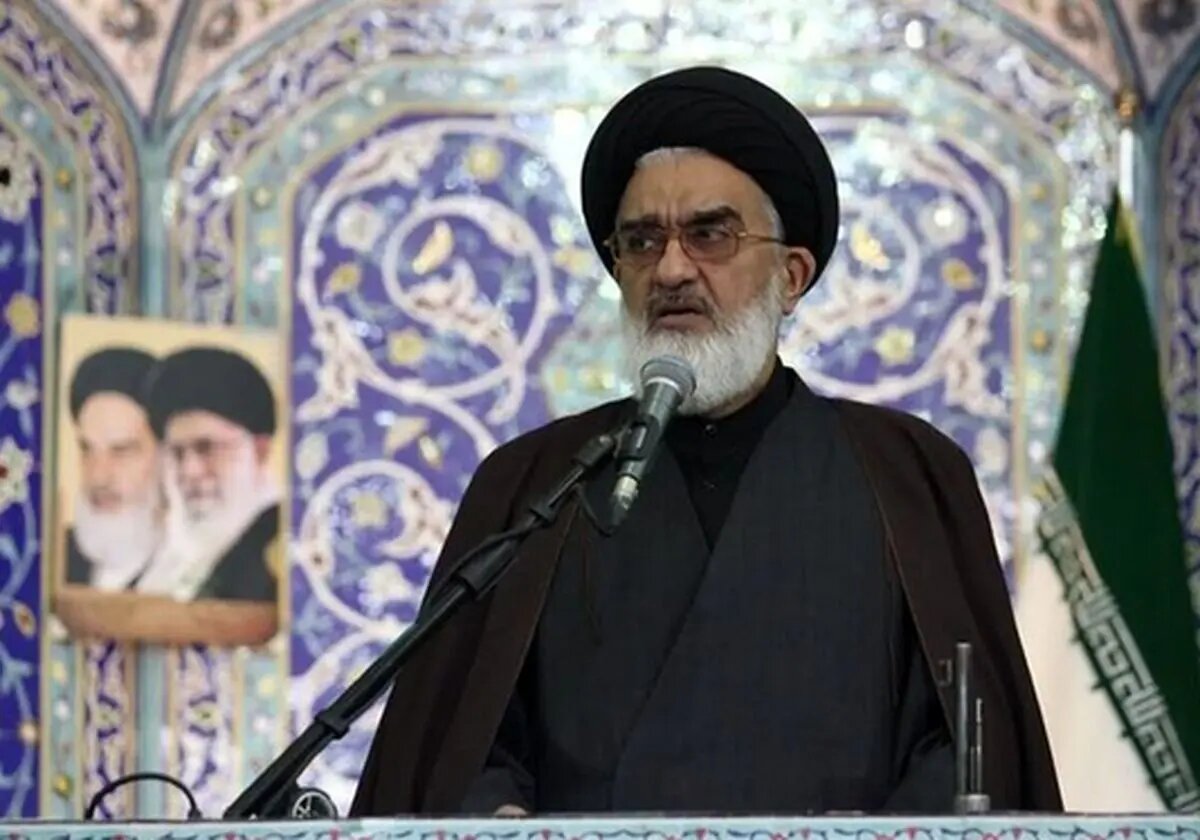 امام جمعه قم: در موضوعاتی همچون حجاب، باید با صلابت در برابر یاوهگویان ایستاد و مشت محکمی بر دهان آنان کوبید امام جمعه قم: در موضوعاتی همچون حجاب، باید با صلابت در برابر یاوهگویان ایستاد و مشت محکمی بر دهان آنان کوبید