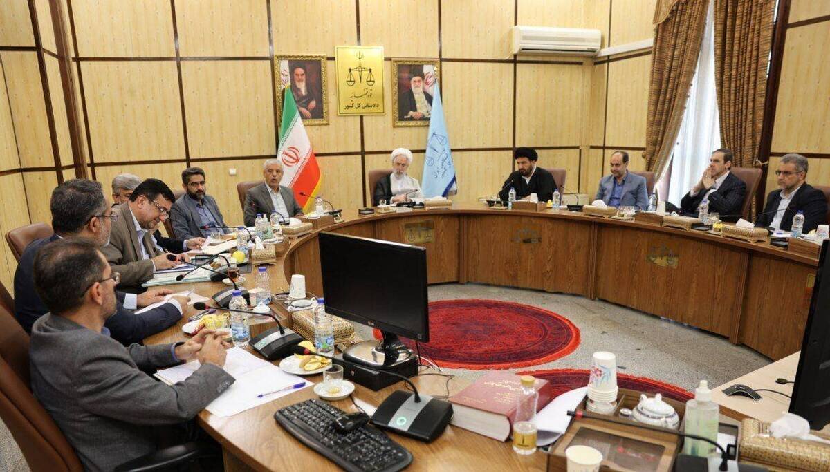 دستور دادستان کل کشور به رئیس بانک مرکزی؛ اسامی را منتشر کنید دستور دادستان کل کشور به رئیس بانک مرکزی؛ اسامی را منتشر کنید