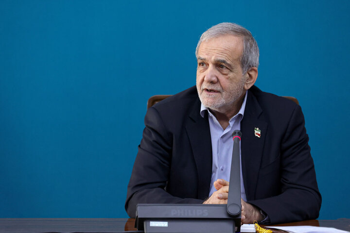 پزشکیان: دشمنان کسانی را ترور می‌کنند که گره‌گشای مشکلات جامعه ما هستند