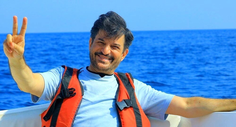 از رقص در برنامه شفرونی تا ممنوع‌الکاری؛ محمود شهریاری کیست؟