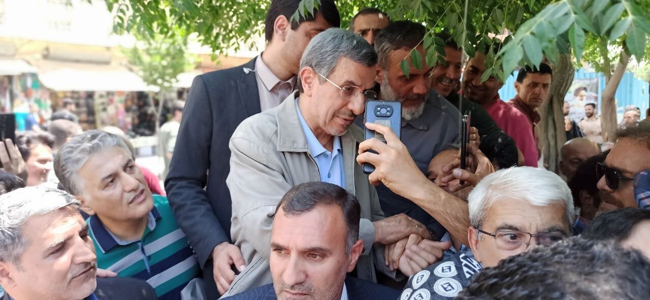 محمود احمدینژاد؛ بریده از نظام یا.../ راز شکستن سکوت رئیسجمهور پیشین ایران چیست؟ محمود احمدینژاد؛ بریده از نظام یا.../ راز شکستن سکوت رئیسجمهور پیشین ایران چیست؟